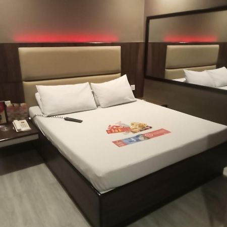 Hotel Sogo Pasay Wood Street Extérieur photo