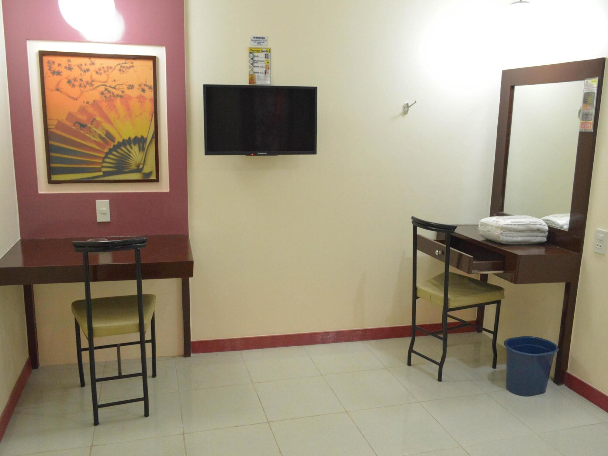 Hotel Sogo Pasay Wood Street Extérieur photo