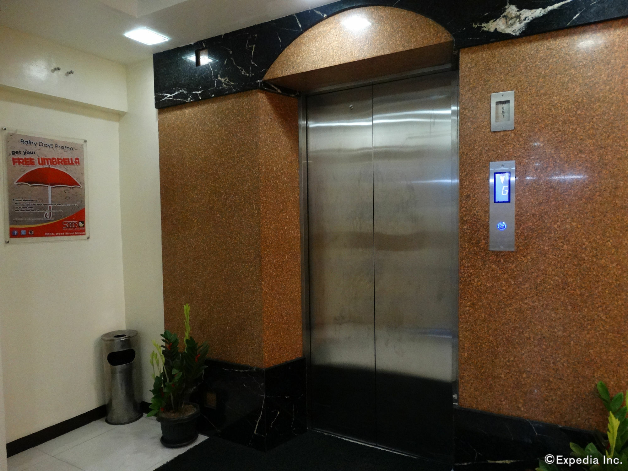 Hotel Sogo Pasay Wood Street Extérieur photo