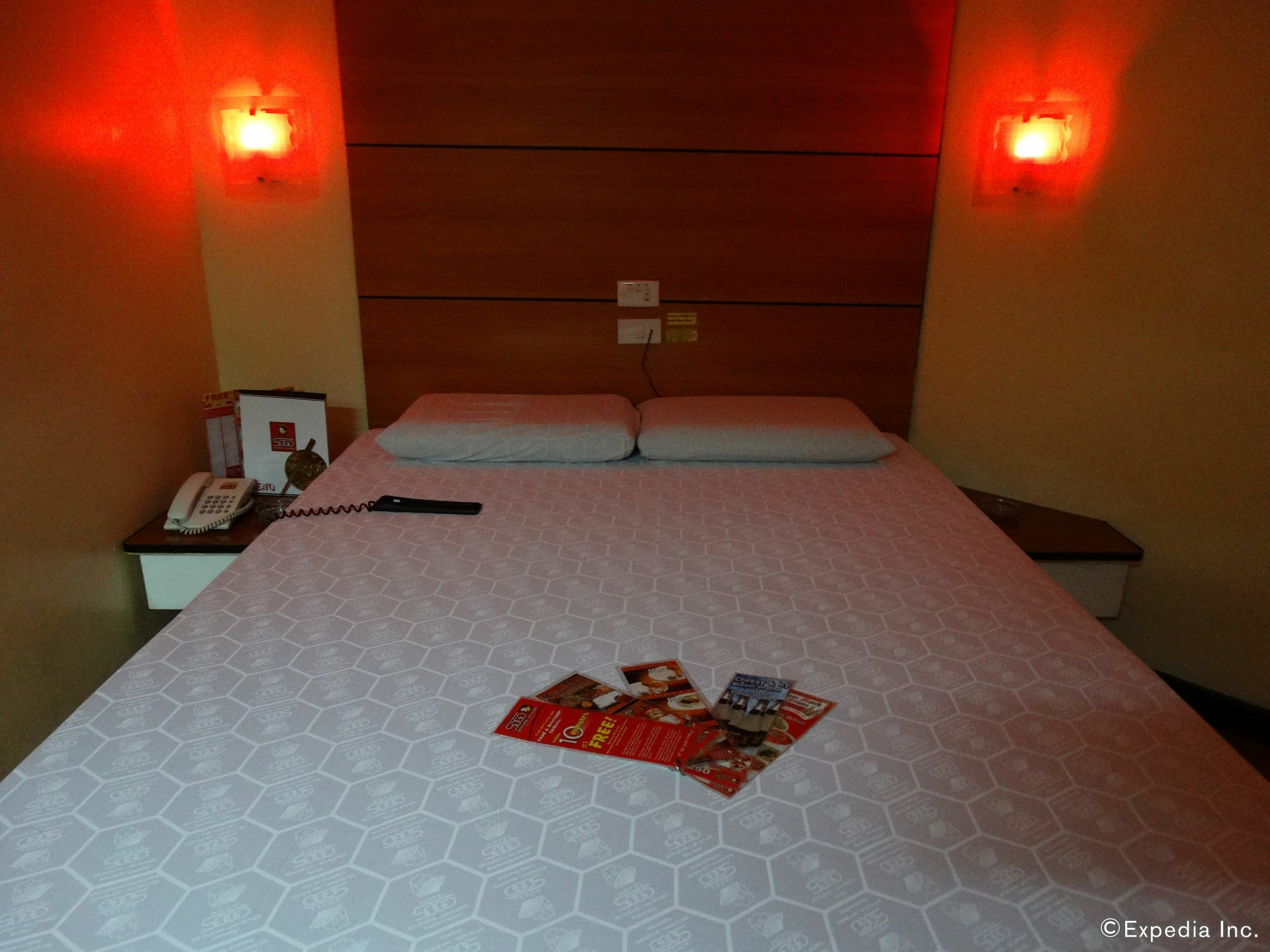 Hotel Sogo Pasay Wood Street Extérieur photo