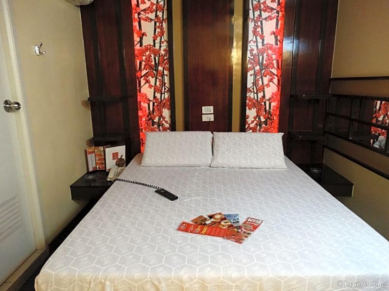 Hotel Sogo Pasay Wood Street Extérieur photo