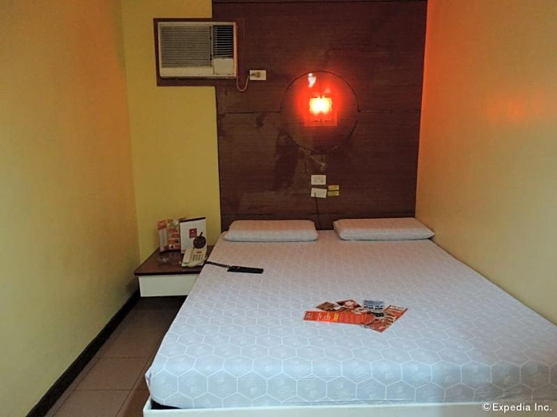 Hotel Sogo Pasay Wood Street Extérieur photo